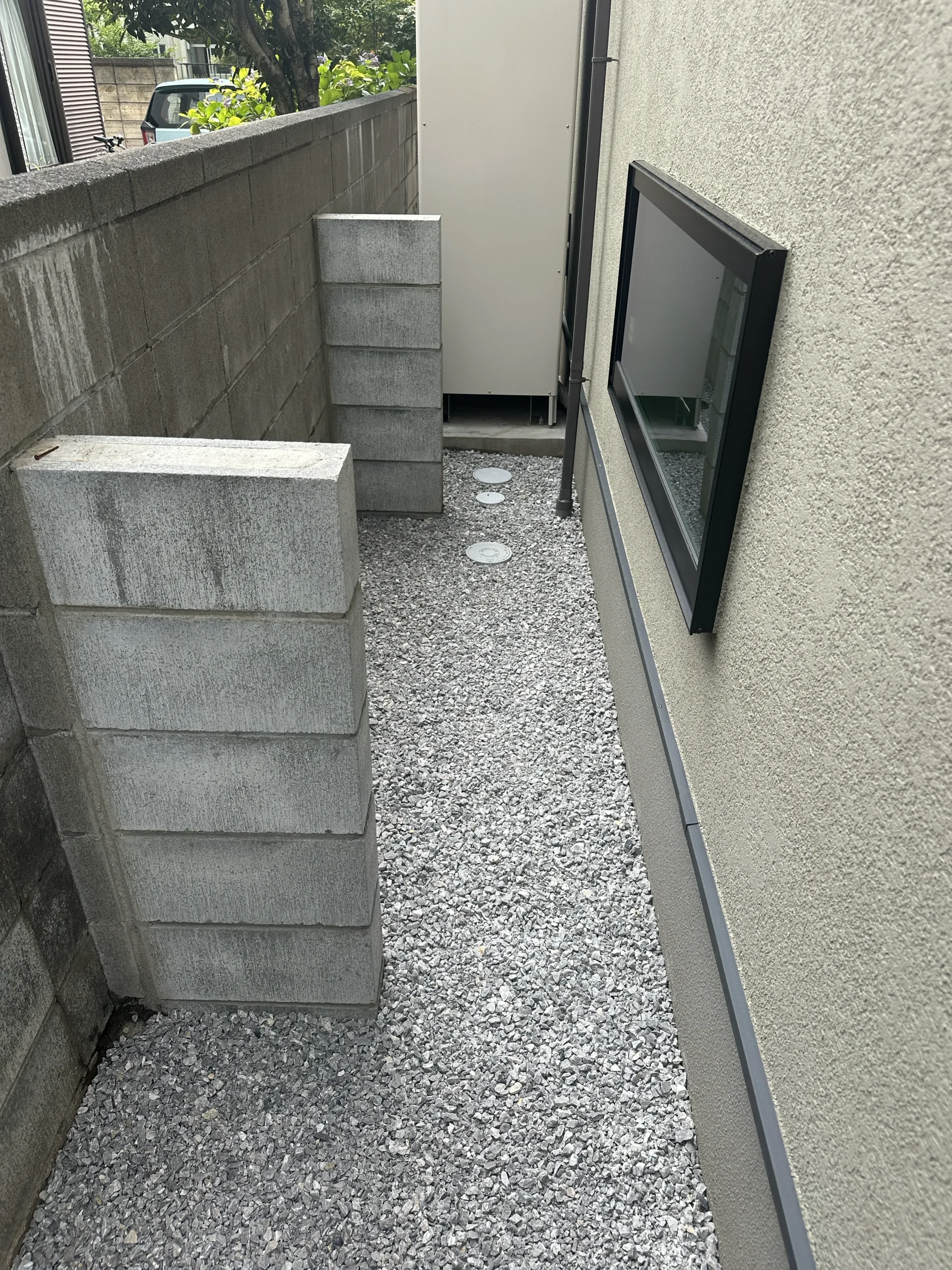 防草シート＋砂利仕上げの完成例