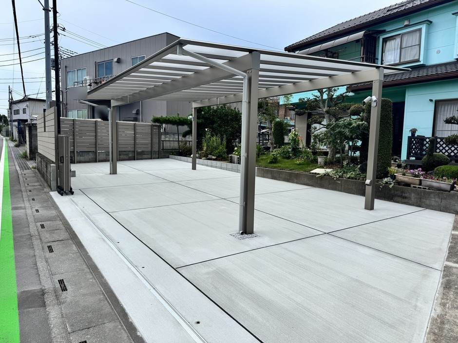 新座市の外構施工事例|カーポートを斜めから見た全景