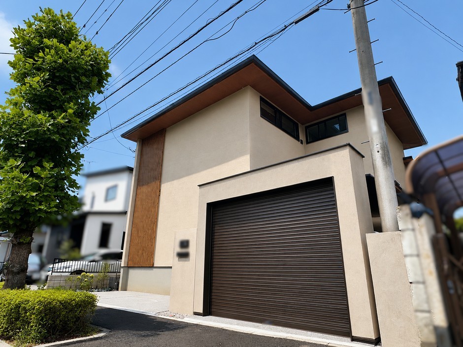 埼玉県さいたま市の施工事例｜シャッターを閉じた正面の構え