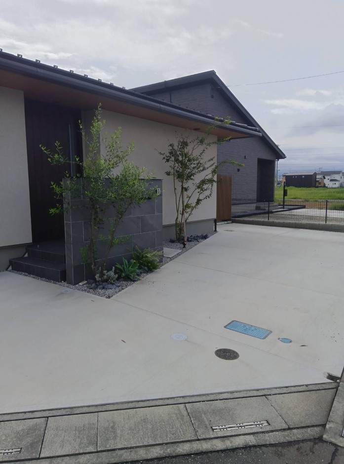 埼玉県東松山市の施工事例｜道路側からの引きの全景