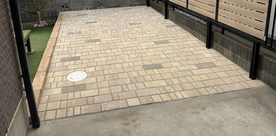 埼玉県東松山市の施工事例｜インターロッキングの舗装の寄り