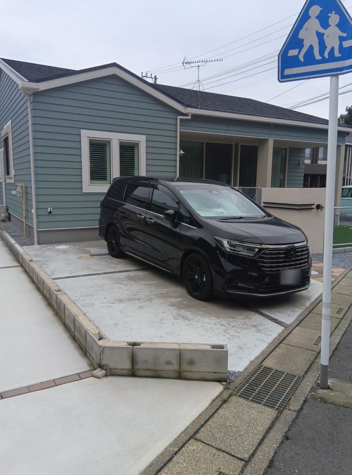 埼玉県坂戸市の施工事例｜駐車スペース全体